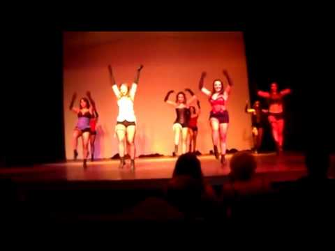 BURLESQUE Cia Paula Aranha