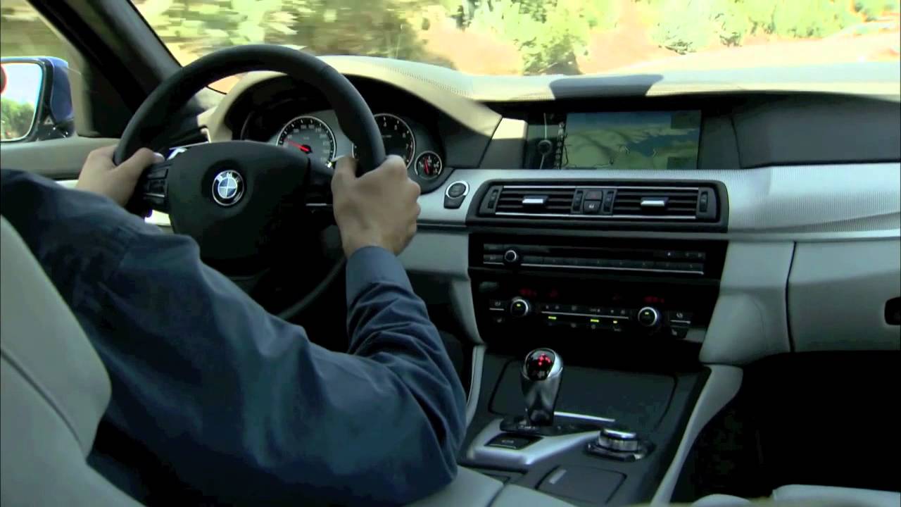 2012 BMW M5 In Motion | Autoblog