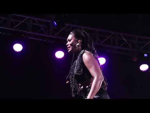 Rutshelle Guillaume H-JAY BROWN LIVE HÔTEL ELRANCHO