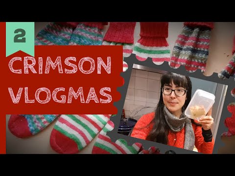 CRIMSON VLOGMAS 2: Fun with Amaryllis, Tea and Cake
