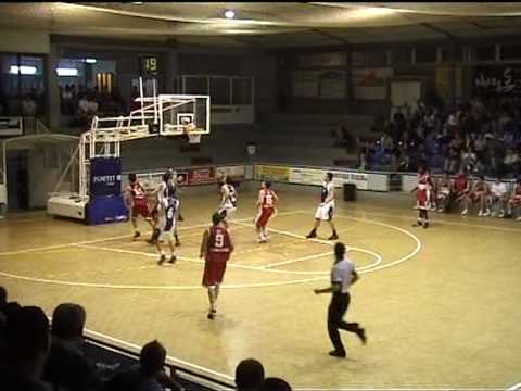 UER Pineda 60 - 64 CB Santa Coloma (2/3)