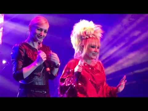 Zoltán Erika koncert - Duett : Miss Bee - Bestiák