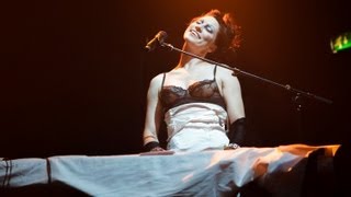 Amanda Palmer & The Grand Theft Orchestra - The Bed Song (Live in London) | Moshcam