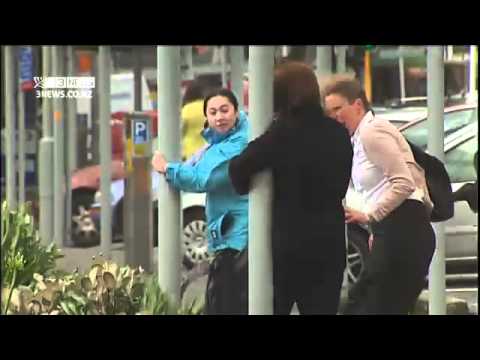 2011-11-21 - 3NEWS - WELLINGTON WIND TOO STRONG FOR SOME [RAW FOOTAGE]