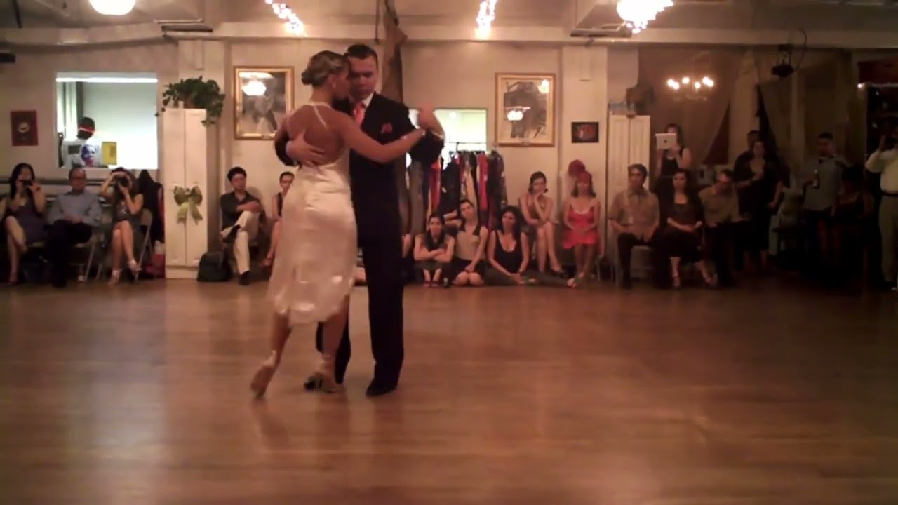 Argentine tango: Gabriel Missé & Analía Centurión - Esta Noche de Luna