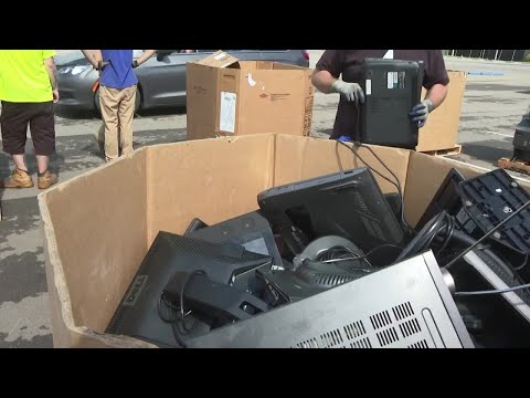 City of Columbia hosts recycling event for electronics and appliances