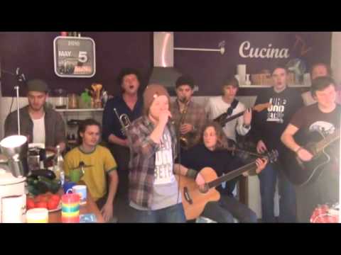 MG KITCHEN TV mit Mondo Mash Up Soundsystem