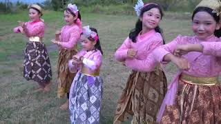 Download lagu KAREDOK LEUNCA - SANGGAR ECHA mp3