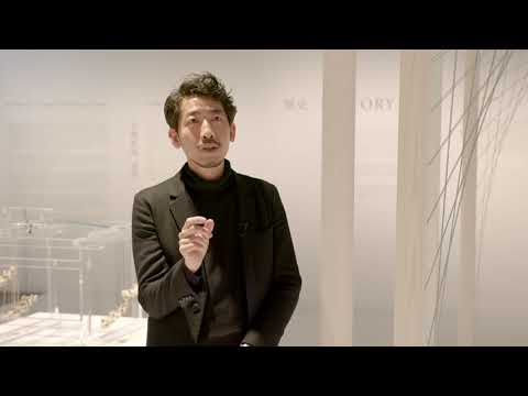 Mitsui Rei explica seu design para a exposição 'KUMIHIMO'