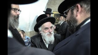 כ''ק האדמו''ר מויזני'ץ וגאב''ד מאקווא נפגשים במירון