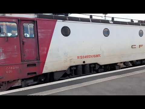 Trenul IR 1766  ajunge in  Arad cu EA1 137 la tractiune !