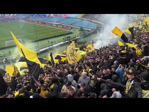"RECIBIMIENTO Vs nacional | Final del intermedio 2025" Barra: Barra Amsterdam &bull; Club: Peñarol