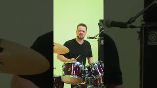 Пушной - Led Zeppelin - как Immigrant Song изменила барабанные партии