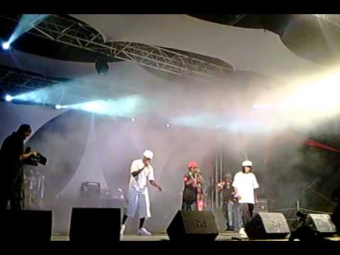 Debouya (OPEN CONCERT BISO NA BISSO) Tency ft ApoKlyps, Vermine, Joby & La tchad ""2010"".mp4