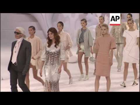 Karl Lagerfeld makes Chanel show into a winter wonderland