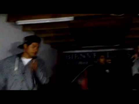 HUBEYCASE vs Mc - Acari Flow