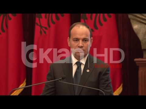 Nishani, mesazh urimi Donald Trump