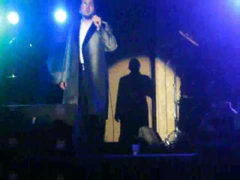 Lipa Schmeltzer at Gateways Pesach 2009- Boteiach Bashem