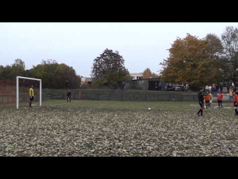 Rzut karny i gol dla Meblorza w Manieczkach