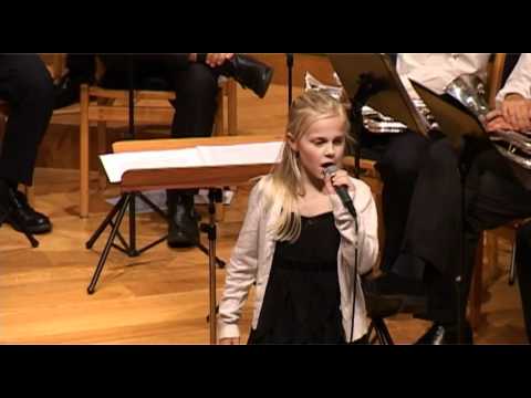 Alla kan hjälpa någon med Ella Hagman