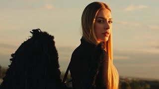 Arkadiusz Van Born – In The Silence (Official Music Video)