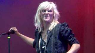 The Sounds - Living in America (live @ Sofiero, Helsingborg 2010)