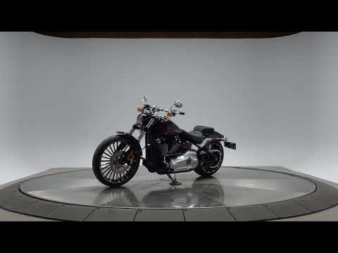 2024 HARLEY-DAVIDSON FXBR BREAKOUT in Vivid Black
