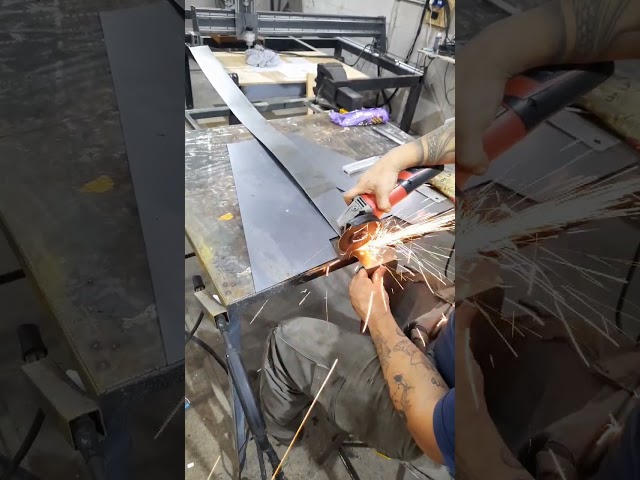 Vídeo relacionado con SUPERDANT 1 letrero de metal con diseño de calavera mexicana de 30 x 20 cm, placa de pared de estaño, decoración de hierro, preperforada, a prueba de óxido, bienvenido al infierno de dardos para bar