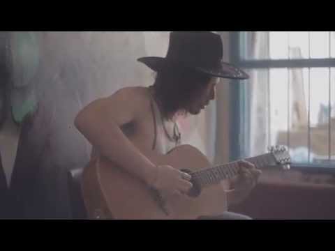 LaVitrola.cl: Leri Lira - Destrozando máquinas