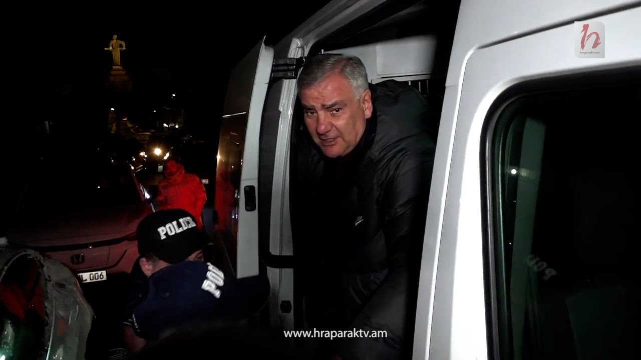 Սամվել Կարապետյանին դիմավորեցին բազմաթիվ աջակիցներ