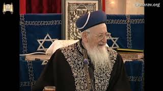 הלכות בישול בשבת בעידן המודרני - שיעורי מנחת יהודה - מרן הרב מרדכי אליהו (הרב מרדכי אליהו זצ"ל) - התמונה מוצגת ישירות מתוך אתר האינטרנט יוטיוב. זכויות היוצרים בתמונה שייכות ליוצרה. קישור קרדיט למקור התוכן נמצא בתוך דף הסרטון