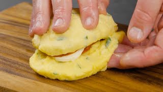 Chaussons De Pommes De Terre Cuits Au Four Avec 4 Garnitures Addictives