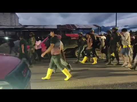 Cantón Nangaritza de Zamora Chinchipe, levanta la voz y defiende a su gente y enfrenta a militares,