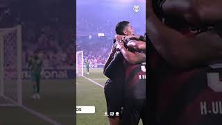 Viveros bateu no canto e ampliou a vantagem do Athletico-PR contra o Cruzeiro #Shorts