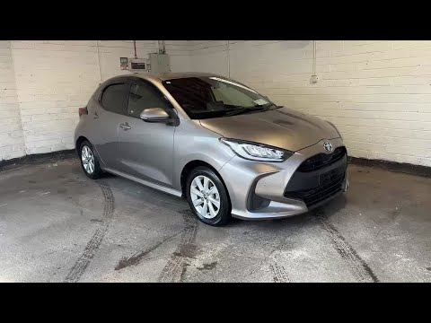 Toyota Yaris Hybrid - Image 2