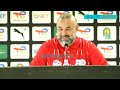 KOCHA WA SIMBA APAGAWA BAADA YA KUULIZWA KUHUSU MASHABIKI WA SIMBA WAKICHEZA NA WYDAD KWA MKAPA