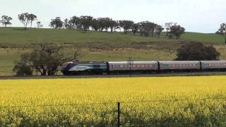 preview picture of video 'XPT approaches Cootamundra in southern NSW'