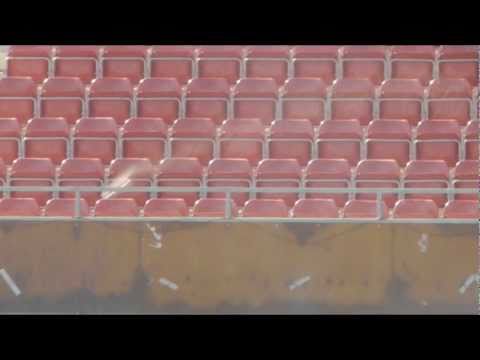 Det kastades saker även från Syrianskas läktare.