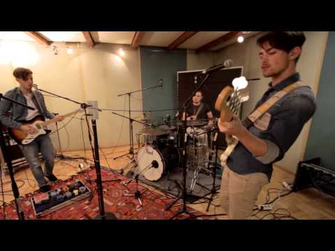 EVERYDAY CIRCUS - Light And Thought [SU2 Live Session]