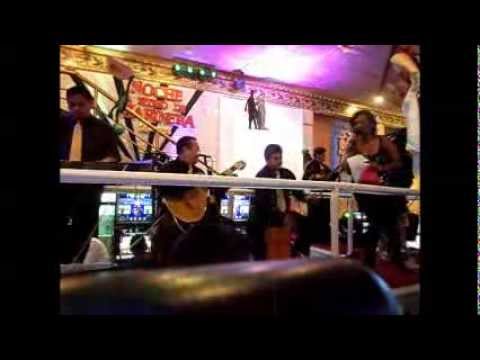 NEGRITA SOFIA - SOFIA CON "Z" Y LA PEÑA "SOMOS PERU"