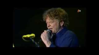 Mick Hucknall (Simply Red) - Poverty  (Live)