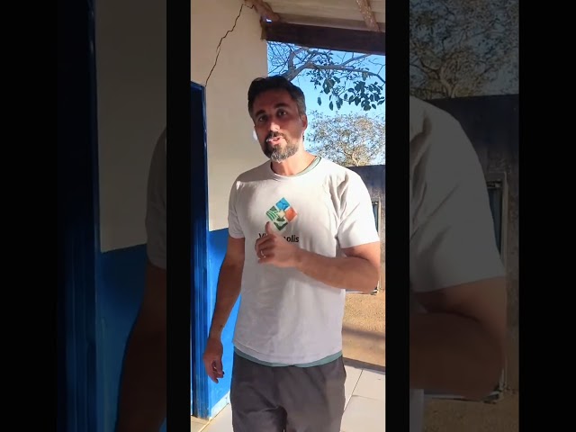 Vianópolis Digital - Cabo de rede na sala de informática, escola Antônio Souza Lobo Sobrinho.