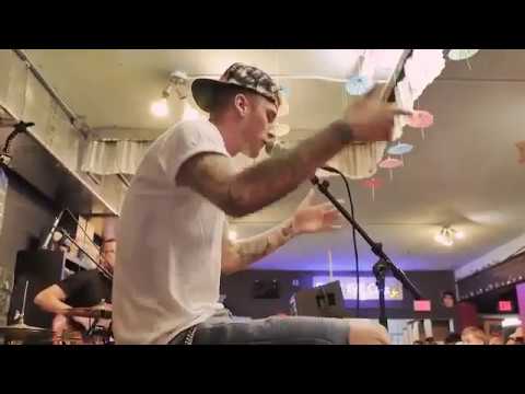 Mgk Thoed Ass acoustic