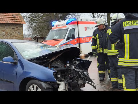 2020 03 09 Neuenkirchen PKW gg Baum NWM TV