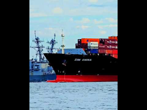 #destroyer #missile #cruiser #aircraftcarrier #carrier #wow #nuclear #epic #wow #omg#fun #fast #nuke