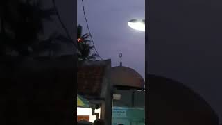Download lagu Detik2 petir menyambar pohon kelapa mp3 Download lagu Detik2 petir menyambar pohon kelapa mp3