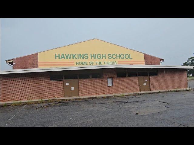 Vídeo relacionado con Stranger Things 1986 Hawkins High School Sudadera con Capucha