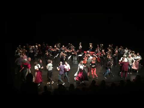 CAMERATA BERN - Dancing Bernese folk dances with our audience