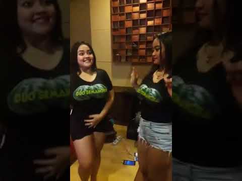 Clara Duo Semangka Seru-seruan Di Studio