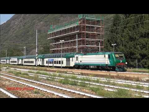 UN TRENORD IN ARRIVO NELLA STAZIONE DI PREMOSELLO. (VB) SAB. 12 - 9 - 2020